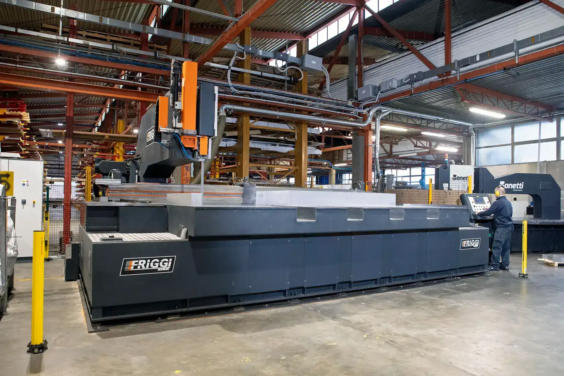 Macchina taglio a nastro per piastre